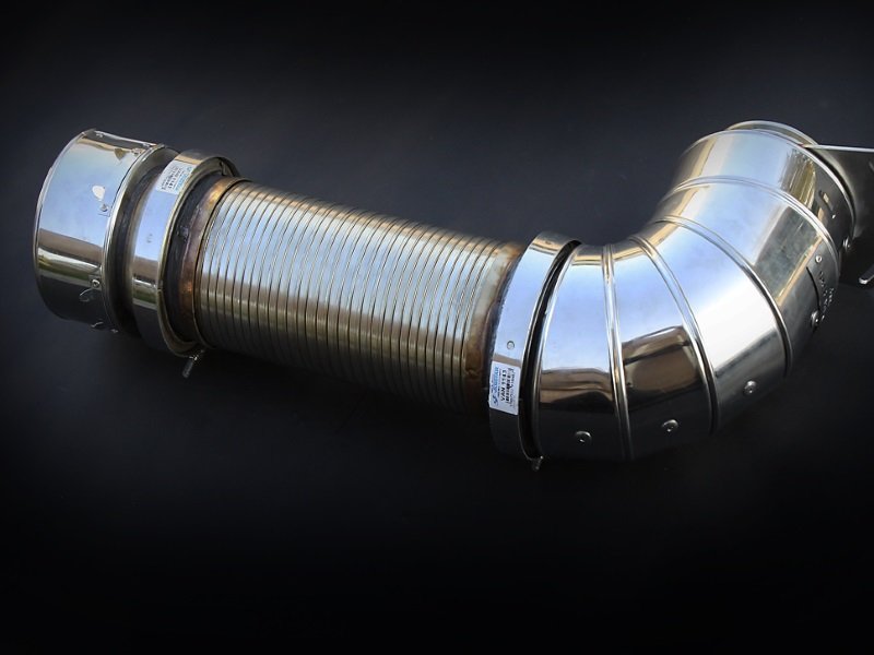 Insulated pipe with flexible member